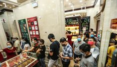 Giá vàng tăng ‘điên loạn’, toàn thấy bán, mua thì ‘đau tim’