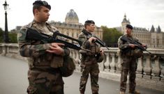 Pháp bắt sĩ quan quân đội bị nghi làm gián điệp cho Nga