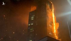 Tòa chung cư thương mại 33 tầng ở Hàn Quốc cháy lớn trong đêm