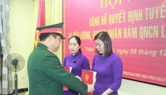 Vợ của 2 liệt sĩ Rào Trăng được phong quân hàm và nhận vào làm việc trong quân đội