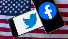 Breitbart: Nhà mạng Internet Mỹ chặn Facebook, Twitter