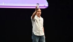 CEO Nguyễn Tử Quảng gây sốc: Bphone B86 “ăn đứt” iPhone điều này