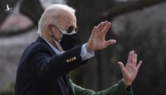 Ông Biden hứng chỉ trích vì ra lệnh không kích Syria