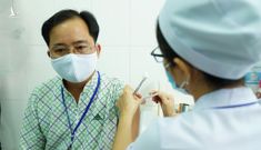 “Không ra tuyến đầu thì góp công thử nghiệm vắc xin”