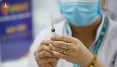 5 người bị phản ứng phụ sau tiêm vaccine Covid-19