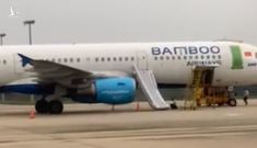 Khách mở cửa thoát hiểm máy bay Bamboo Airways làm bung phao cứu sinh
