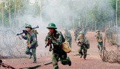Vì sao Quân đội Việt Nam vẫn sử dụng rất tốt “huyền thoại” AK-47?
