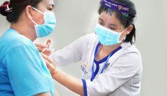 ‘Bỏ qua cơ hội phòng Covid-19 nếu trì hoãn, kén chọn vaccine’