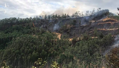 Đang cháy lớn ở rừng keo Tiên Phước, một người tử vong
