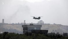 NÓNG: Afghanistan “đầu hàng vô điều kiện” – Mỹ gấp rút sơ tán nhân viên ngoại giao
