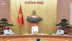 Thủ tướng Phạm Minh Chính họp bàn việc từng bước mở cửa, đưa cuộc sống về ‘bình thường mới’