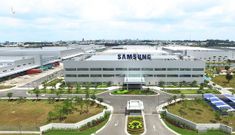 Bloomberg: Samsung, Intel tại Việt Nam vượt mục tiêu sản xuất 2021, bất chấp giãn cách