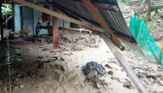 Lũ tràn vào nhà, hàng trăm hộ dân vùng cao Quảng Nam phải di dời khẩn cấp
