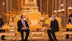 Quốc vương Campuchia tiếp đón long trọng Chủ tịch nước Nguyễn Xuân Phúc