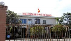 Vụ xin nộp lại quà của Việt Á: 6 cán bộ CDC Bình Phước liên tục ‘đi sớm, về muộn’