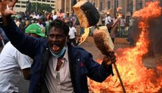 Cảnh sát nổ súng vào người biểu tình, cơn ác mộng tồi tệ hơn nữa đang đe dọa quốc gia 22 triệu dân vỡ nợ