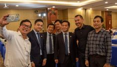 Những cái bắt tay hàng nghìn tỷ đồng