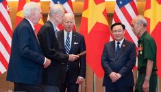 Chủ tịch Quốc hội và Tổng thống Biden chứng kiến lễ trao kỷ vật chiến tranh