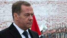 Ông Medvedev khuyên lãnh đạo Pháp, Đức ‘về vườn’