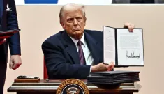 Ông Trump tuyên bố Mỹ sẽ rút khỏi Tổ chức Y tế thế giới (WHO)