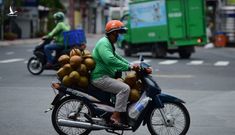 TP.HCM sẽ cấm xe xăng công nghệ từ 2029: Giao hàng, chạy Grab chuyển hẳn sang xe điện