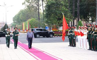 Hình ảnh Thủ tướng Phạm Minh Chính thăm chúc Tết cán bộ, chiến sỹ Quân khu 9