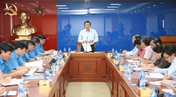 Công bố quyết định kiểm tra Đảng đoàn Tổng Liên đoàn Lao động