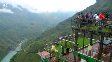 Nhà hàng Panorama Mã Pì Lèng bị đình chỉ kinh doanh