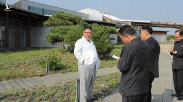 Báo Hàn: Triều Tiên gửi tín hiệu tới Mỹ qua nhân vật đặc biệt bên cạnh ông Kim Jong Un trên núi Kumgang