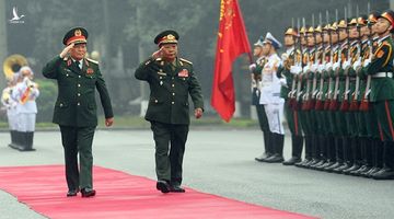 Đại tướng Ngô Xuân Lịch hội đàm với Đại tướng, Bộ trưởng Bộ Quốc phòng Lào