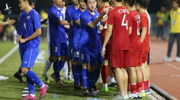 Cái tên “đen đủi” nhất Thái Lan: Hết bị Malaysia chế giễu lại “biếu” penalty cho Việt Nam