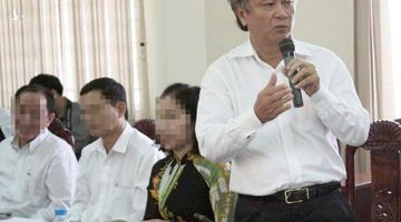 Tống đạt quyết định truy tố nguyên giám đốc Sở Y tế Long An Lê Thanh Liêm