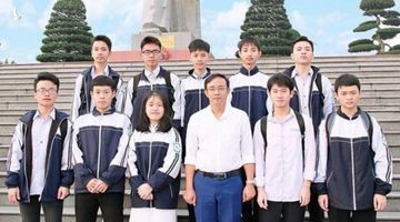 “Học đi con, học để thoát nghèo…”