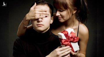 Ngày lễ tình nhân Valentine 14/2, nữ tặng quà cho nam?