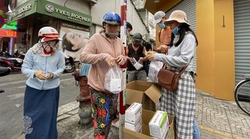 Khẩu trang, nước rửa tay: Hỗn loạn trên mạng, đừng thấy ai bán cũng mua