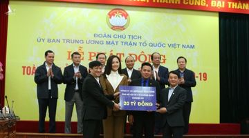 Thủ tướng: ‘Tôi có niềm tin Việt Nam sẽ chặn đứng đại dịch’