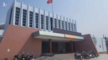 Tạm đình chỉ công tác Giám đốc Trung tâm Văn hóa đem chuông bán đồng nát