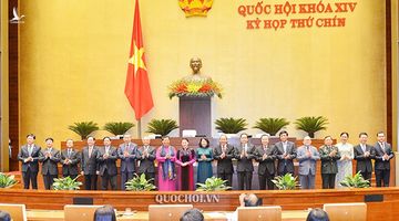 21 thành viên của Hội đồng bầu cử quốc gia có 6 ủy viên Bộ Chính trị