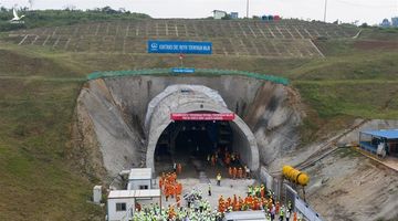 Hàng loạt dự án ‘Vành đai và Con đường’ của Trung Quốc tê liệt