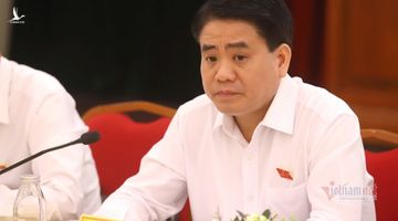 Chủ tịch Nguyễn Đức Chung đồng cảm với người dân sống quanh bãi rác Nam Sơn