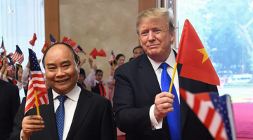 Forbes: “Chưa từng có quốc gia nào như Việt Nam!”