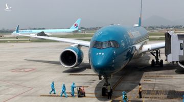Chuyến bay quốc tế thường lệ đầu tiên chở khách từ Hàn Quốc về Việt Nam