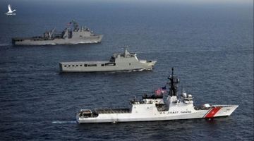 Tuần duyên Mỹ lên án đội tàu cá hung hăng của Trung Quốc