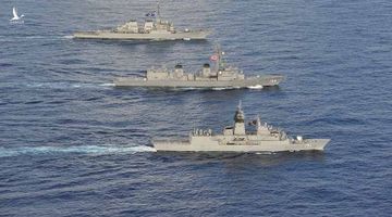 Mỹ, Nhật, Úc kéo tàu ra Biển Đông, đe dọa Trung Quốc