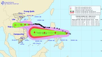 Bão số 9 tiến vào đất liền, biển động mạnh