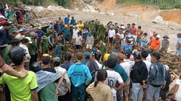 ‘Vụ sạt lở quá kinh hoàng, 4 đứa con tôi chỉ 1 đứa còn sống’