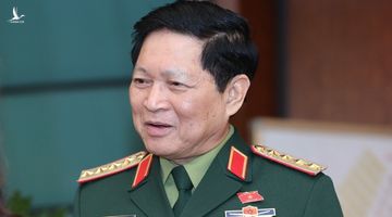 Đại tướng Ngô Xuân Lịch nói về việc dùng trực thăng cứu nạn vùng lũ