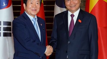 Thủ tướng đề nghị sớm đạt mục tiêu 100 tỷ USD kim ngạch Việt Nam-Hàn Quốc