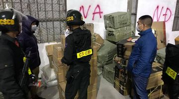 Quảng Ninh: Công an triệt phá đường dây buôn lậu cực lớn ở khu vực cửa khẩu, thu giữ 500 tấn hàng