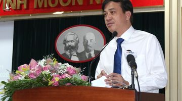 Phó chủ tịch UBND TP HCM Lê Hòa Bình liên tục nhắc “đầu đội pháp lý, chân đi thực tiễn”!